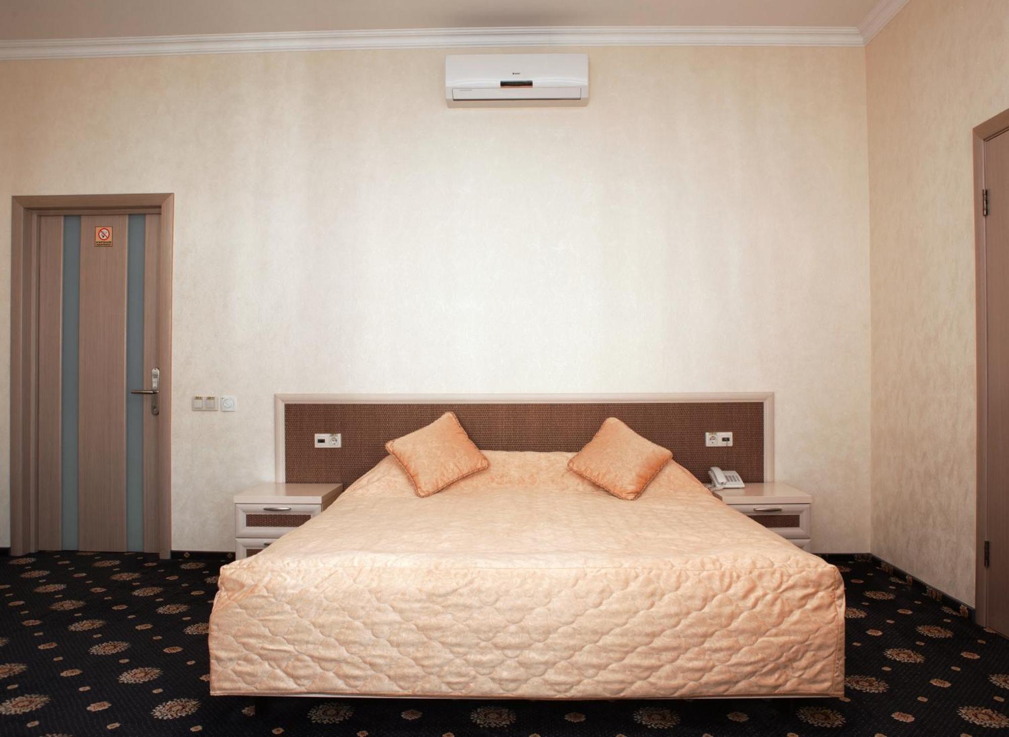 Gonchar Hotel Kiev Ruang foto