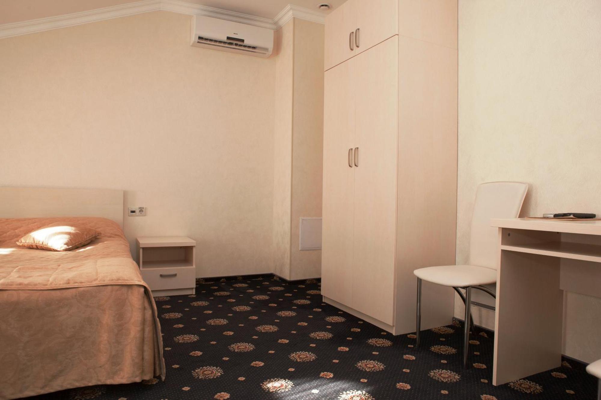 Gonchar Hotel Kiev Ruang foto