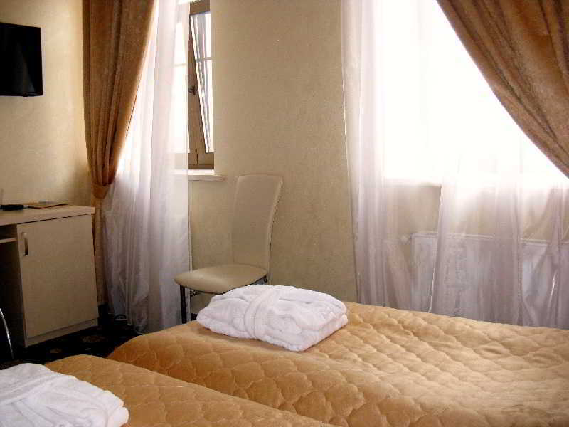 Gonchar Hotel Kiev Bagian luar foto