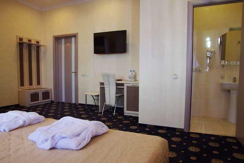 Gonchar Hotel Kiev Bagian luar foto